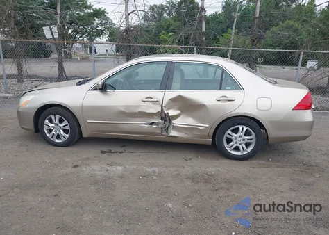 2007 Honda Accord 2.4 Ex z USA, uszkodzony, nr VIN 1HGCM567X7A049635